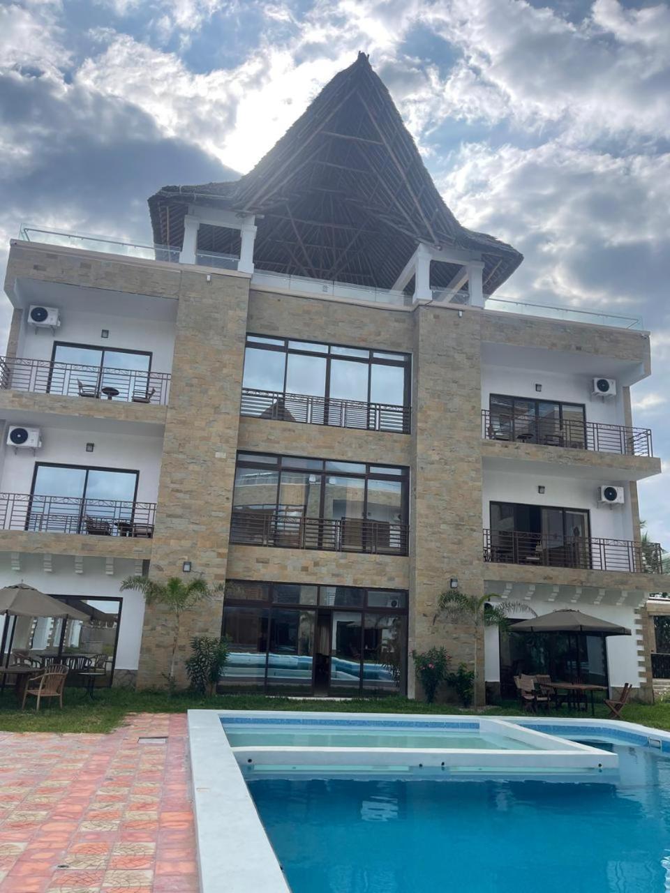 Mawe Zuri Resort Watamu Eksteriør billede