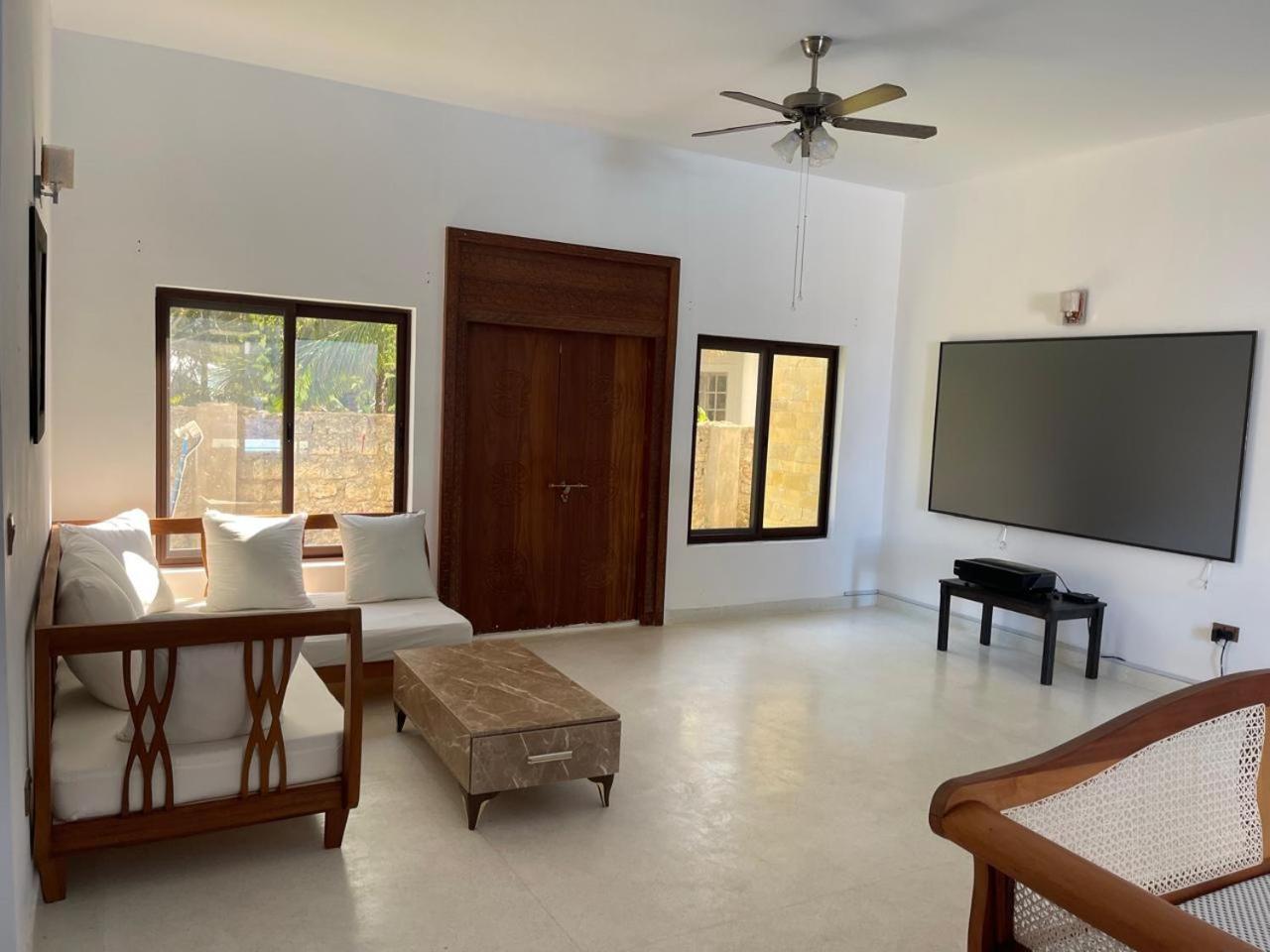 Mawe Zuri Resort Watamu Eksteriør billede